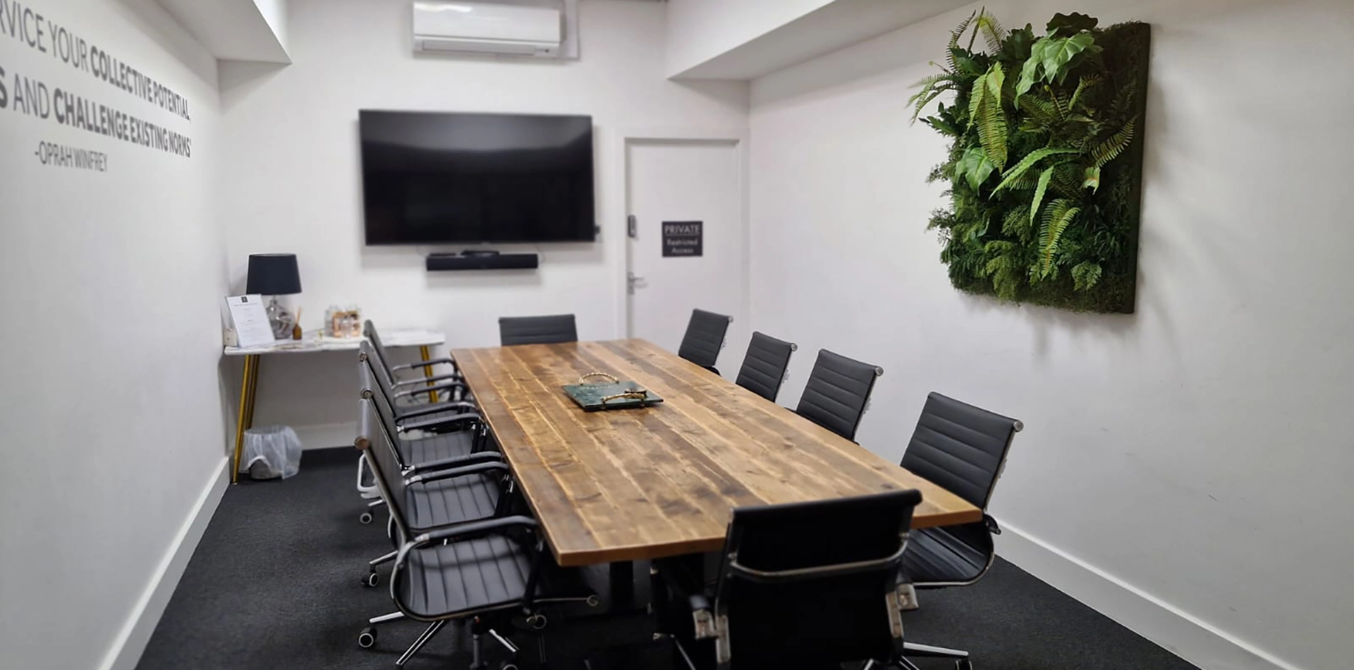 Private meeting room hire at 1 Cardale Park